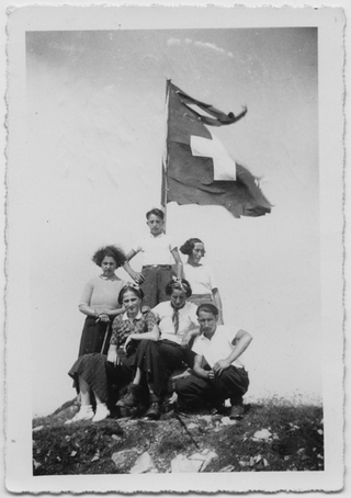 Gruppo in posa al Camoghè