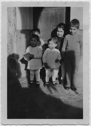 Bambini in posa a Comano