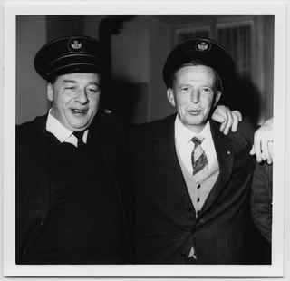 Tenenti del Corpo Pompieri Capriasca durante un gemellaggio a Genova