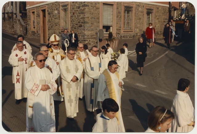Processione per la festa della Madonna a Comano