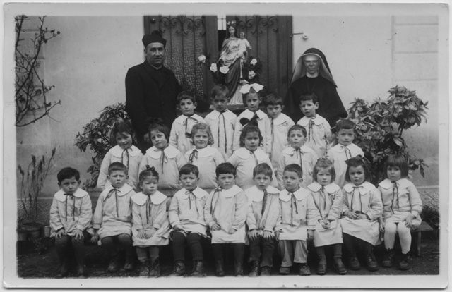 Asilo di Comano con Don Morandi e Suor Savina