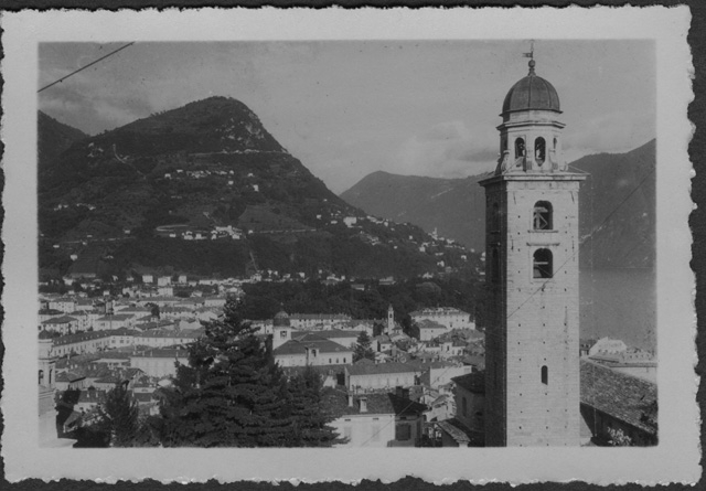 Campanile della Cattedrale di Lugano e vista sulla città e il Monte Bré