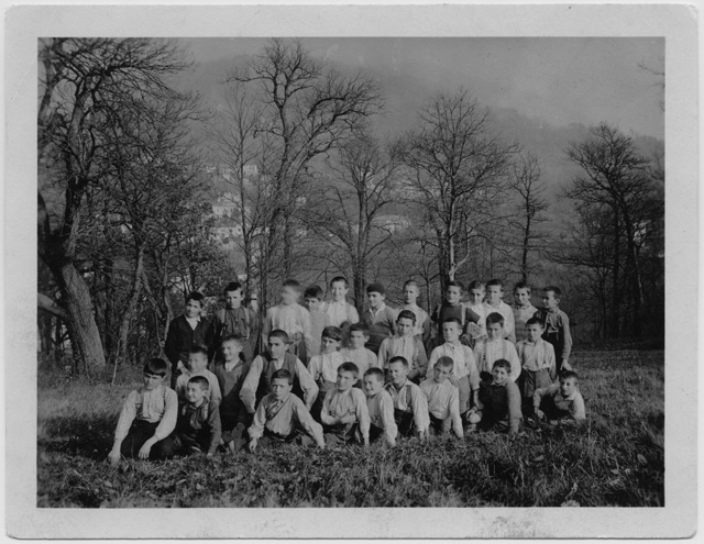 Classe scolastica in posa a Bigorio