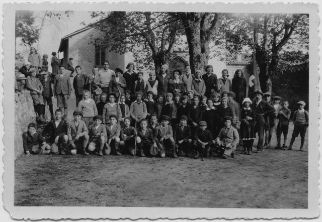 Scuole maggiori di Tesserete al convento di Bigorio in occasione della festa dell'albero