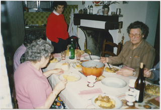 Preparazione della polenta al camino a Sonvico