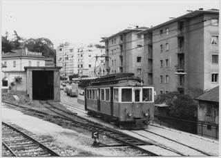 Tram della ferrovia Lugano-Tesserete alla stazione di Lugano