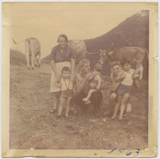 Famiglia Bricalli in posa all'alpe Pianca Bella