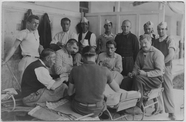 Operai durante una partita a carte