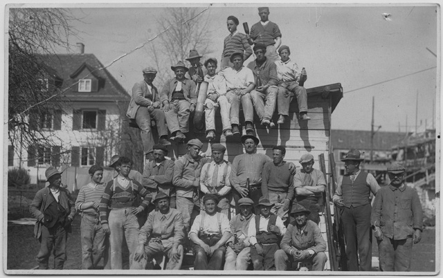 Operai in posa in Svizzera interna