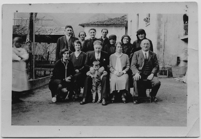 Famiglia in posa a Certara