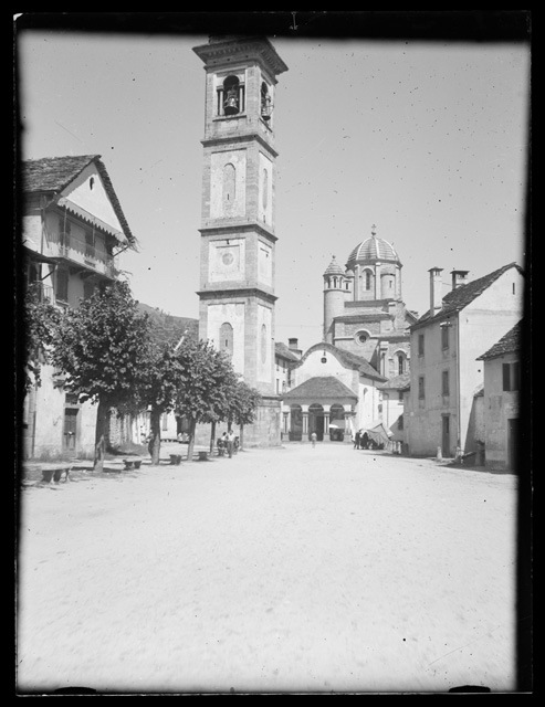 Veduta della chiesa della Madonna di Re in Val Vigezzo