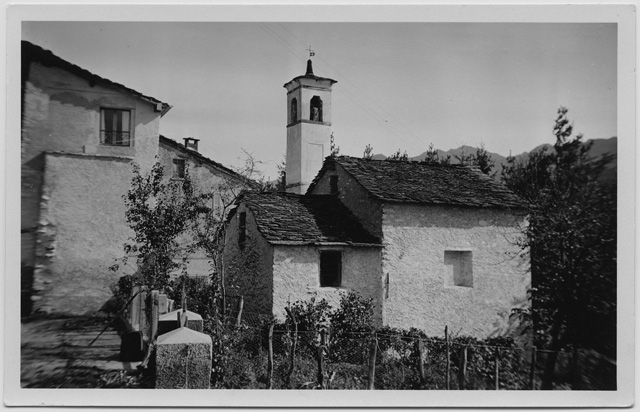 Veduta della chiesa di Roveredo-Grigioni