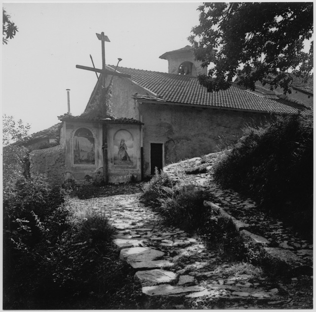 Veduta del Convento di Bigorio con la Via Crucis