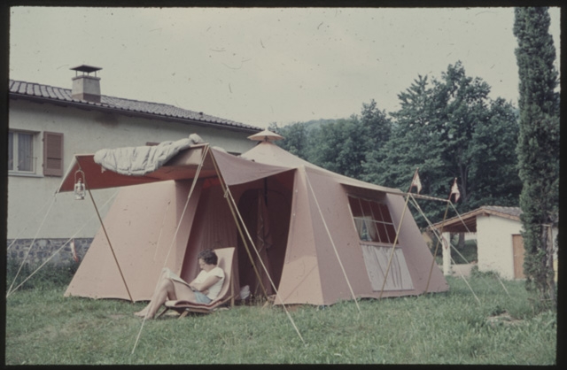 Donna al campeggio Parco al Sole a Ponte Capriasca