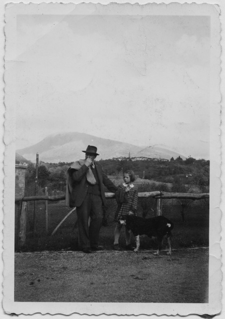 Ernesto e Anna Maria Morosoli sulla strada a Ponte Capriasca