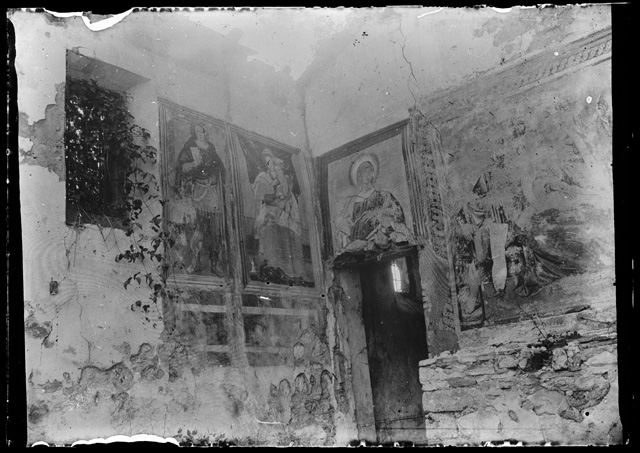 Interni dell'Oratorio di San Siro a Viganello