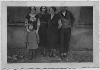 Famiglia Antonini-Torrazza in posa