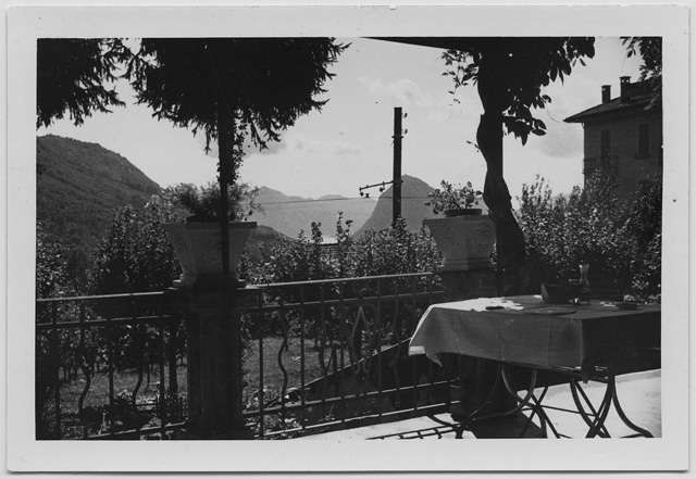 Terrazza dell'hotel California a Dino