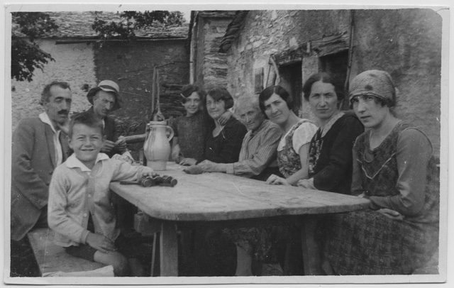 Famiglia Antonini con amici a Condra