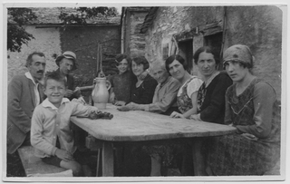 Famiglia Antonini con amici a Condra