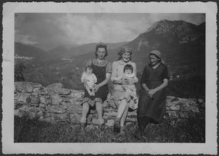 Gruppetto in posa a Comano