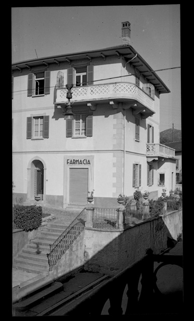 Veduta della farmacia Buzzi a Tesserete