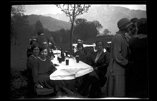 Pranzo all'aperto nella campagna di Lugaggia