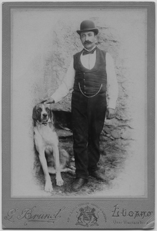 Ritratto di uomo con cane