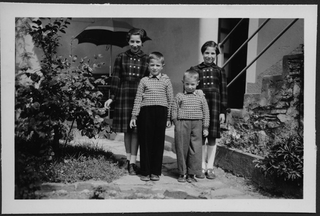 Zelia, Sergio, Armando ed Elena Baggi in posa