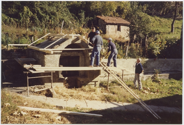 Lavori di ristrutturazione all'abbeveratoio di Cagiallo