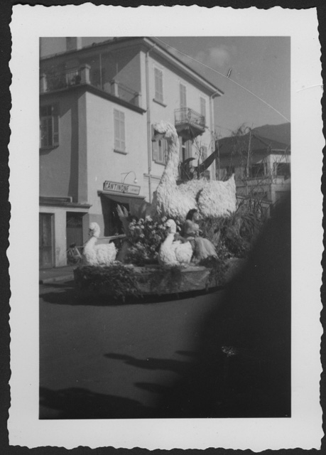 Sfilata alla festa dei fiori a Locarno