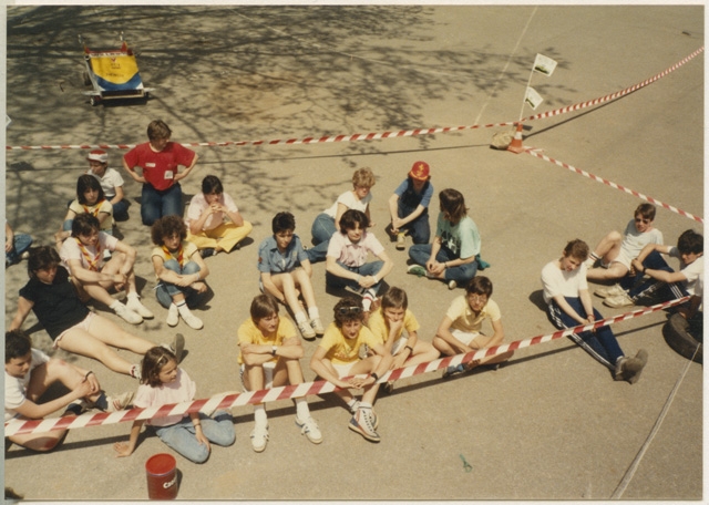 Spettatori alla gara di go-kart organizzata dal gruppo Scout a Tesserete