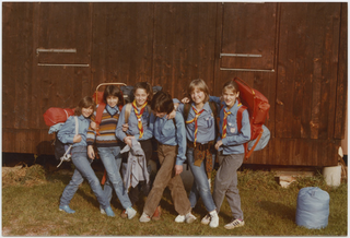 Scout durante la cerimonia di passaggio di unità a Bigorio