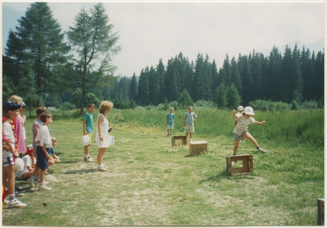 Corsa ad ostacoli al campo estivo del gruppo Scout a San Bernardino