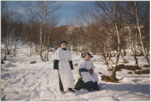 Esploratori in maschera a (?)