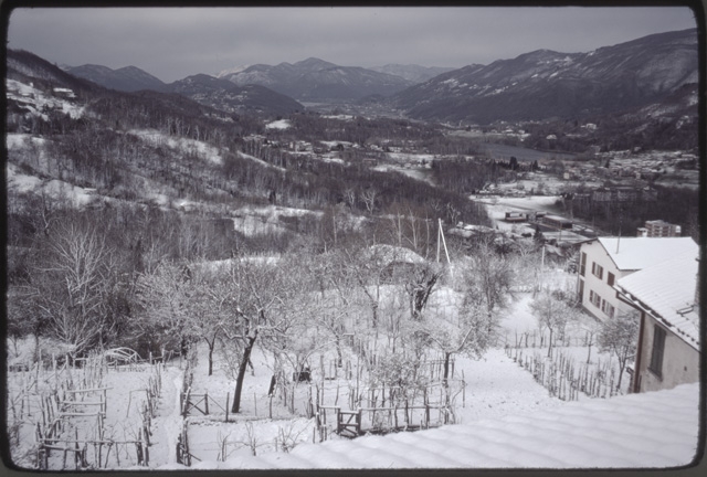 Veduta di Vaglio innevata verso Origlio e Ponte Capriasca