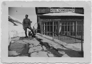 Carlo Guerra in divisa da guardia di confine sulla vetta del monte Generoso