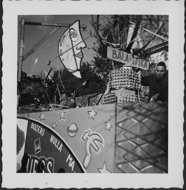 Carro di carnevale al corteo di Tesserete