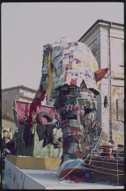 Sfilata dei carri al carnevale di Tesserete