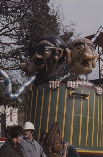 Carro allegorico al carnevale di Tesserete