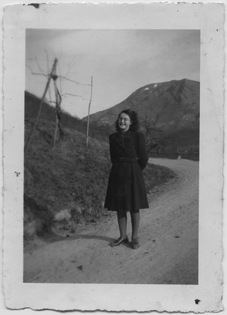 Ragazza sullla strada per Bigorio