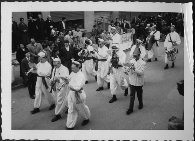 Sfilata delle güggen al carnevale di Tesserete