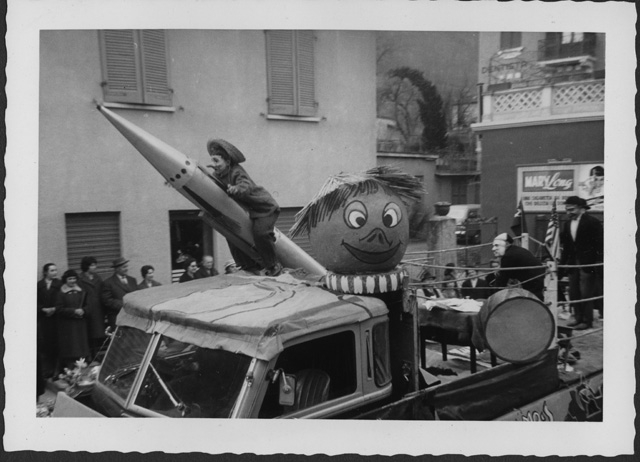 Carro di carnevale al corteo di Tesserete