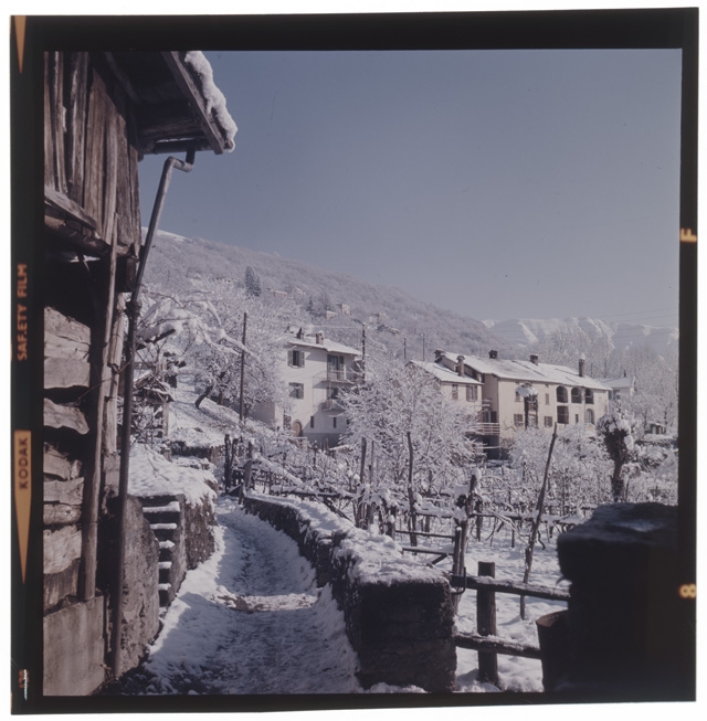 Veduta di Cagiallo innevata