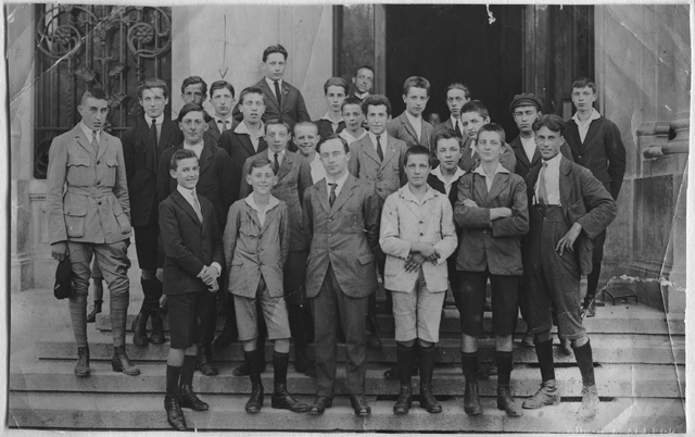 Scuole maggiori in posa