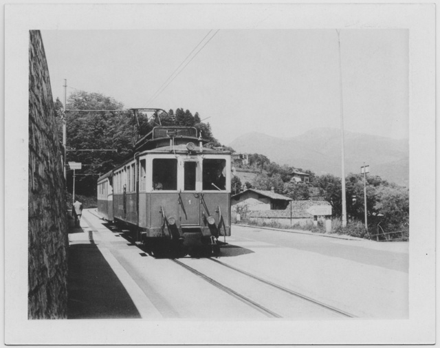 Tram della ferrovia Lugano-Tesserete a Sureggio