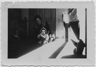 Ada Campana-Ceresa in posa con la nipote Fanya