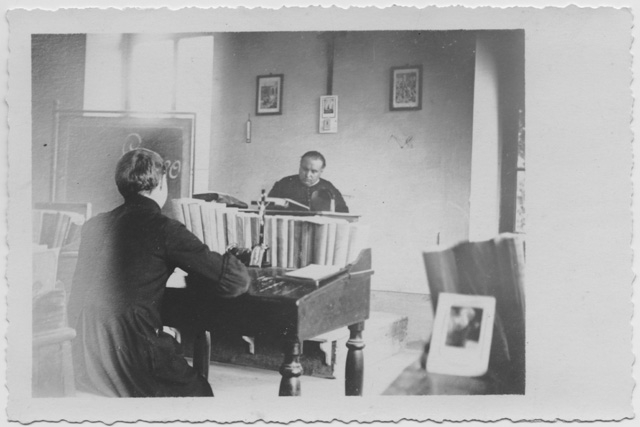 Lezione di teologia al Borghetto con Don Emilio Campana