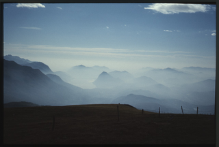 Veduta dal Gazzirola verso il golfo del Ceresio