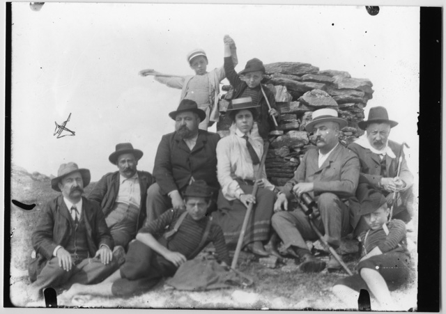 Fotografia di gruppo ai monti di Gola di Lago